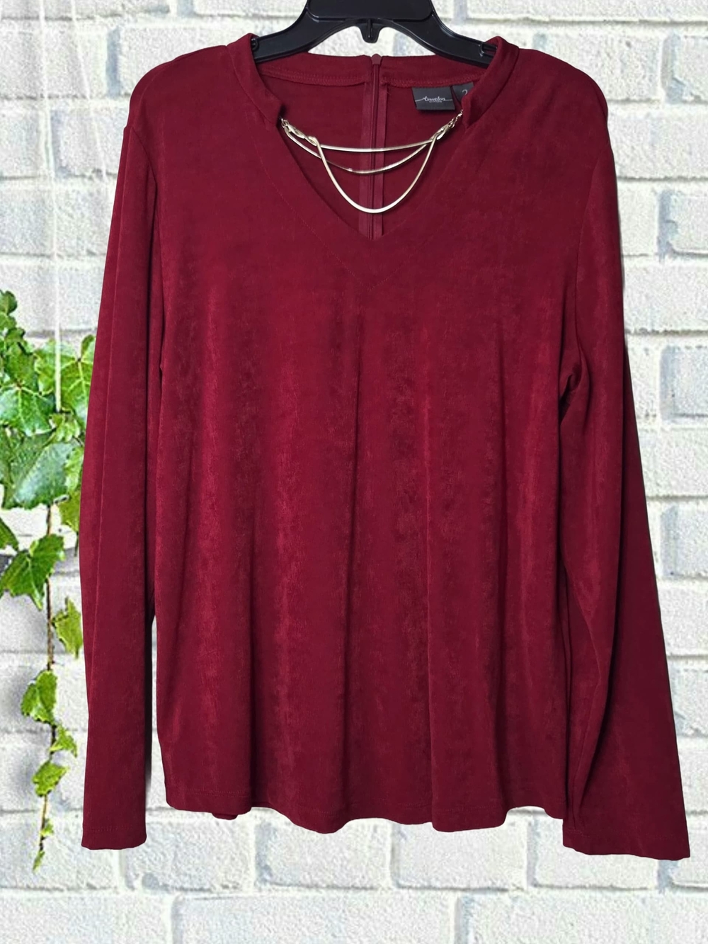 Travelers by Chico's Burgundy Top with Gold-Tone Built-In Chain Detail Size US L